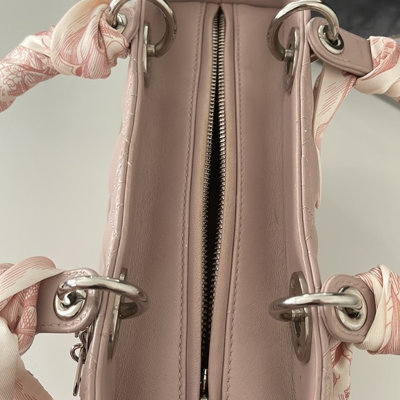 SOLD Christian Dior Lady Dior Medium Pink bag - Picture 7 of 9
